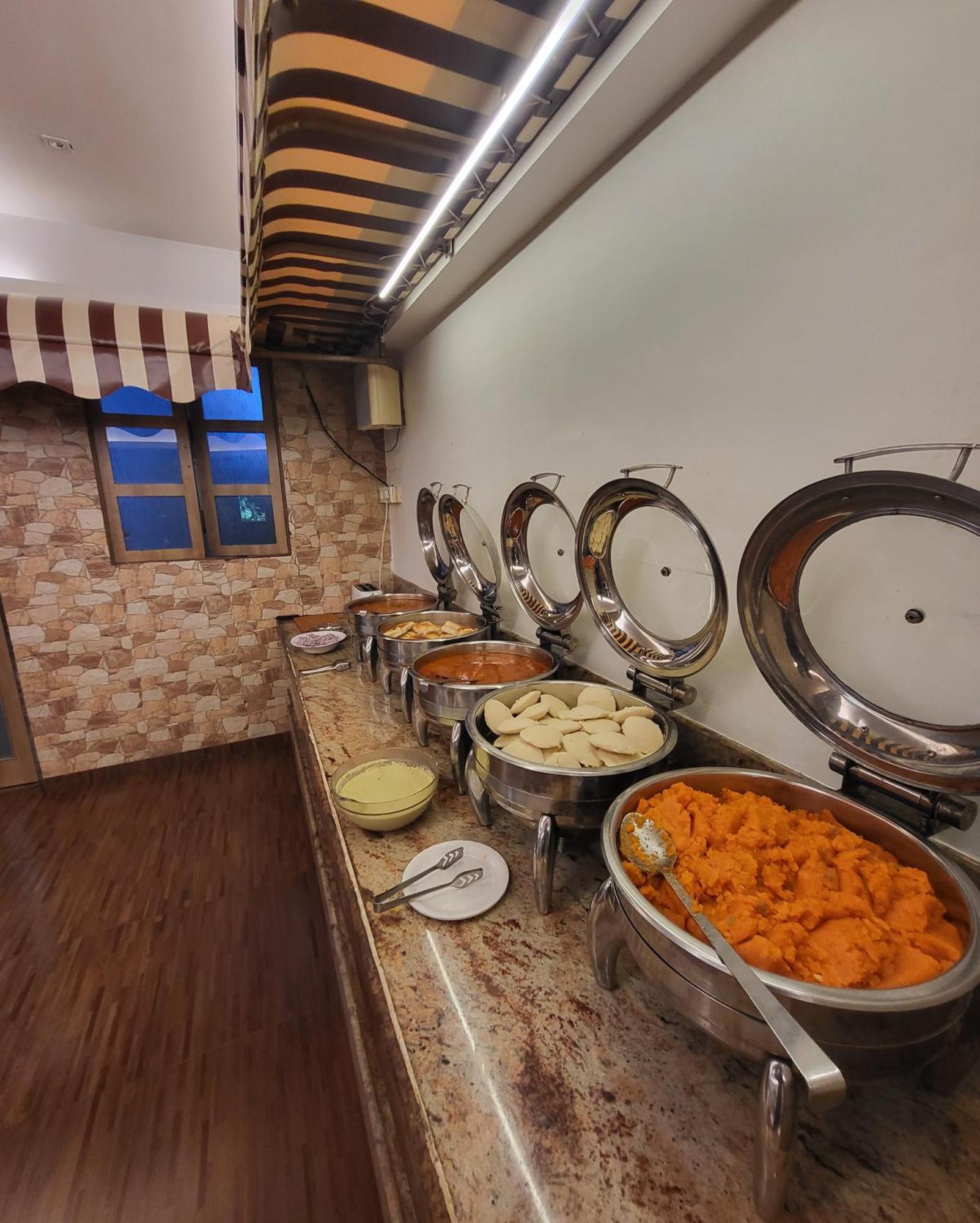 Hotel Maharana Inn Chembur Mumbai Kültér fotó