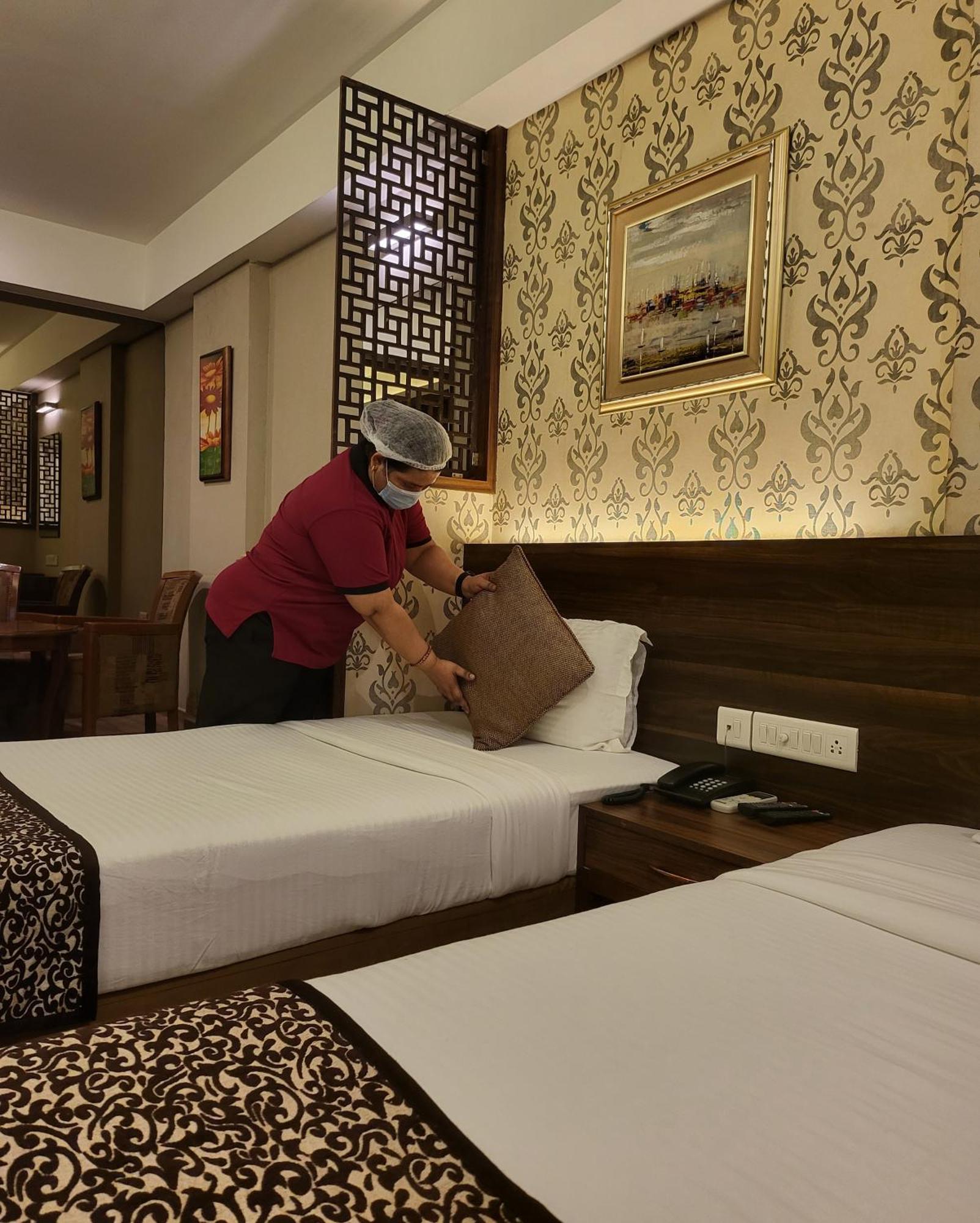 Hotel Maharana Inn Chembur Mumbai Kültér fotó